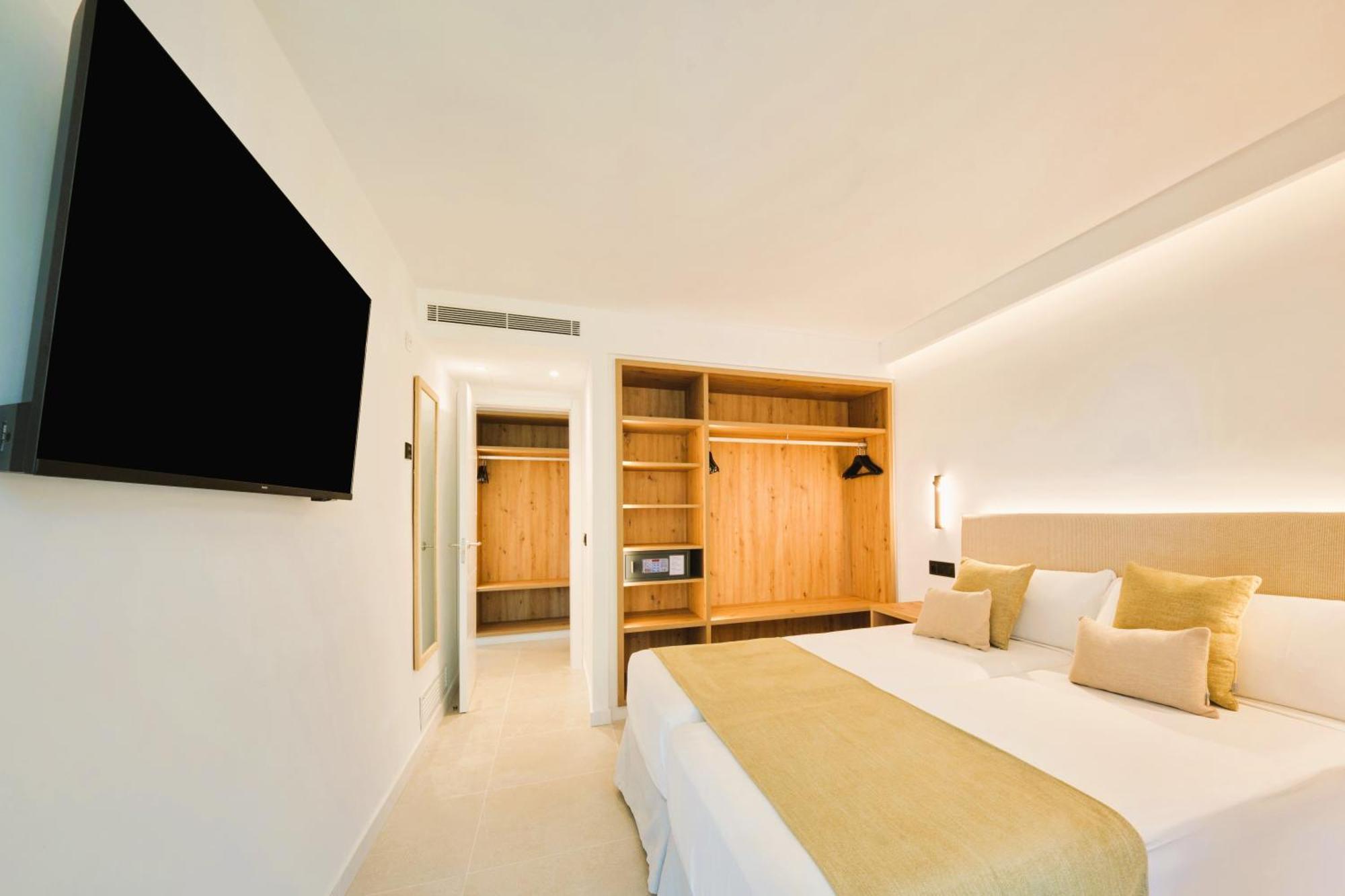 Playa Esperanza Affiliated By Melia Aparthotel 4*